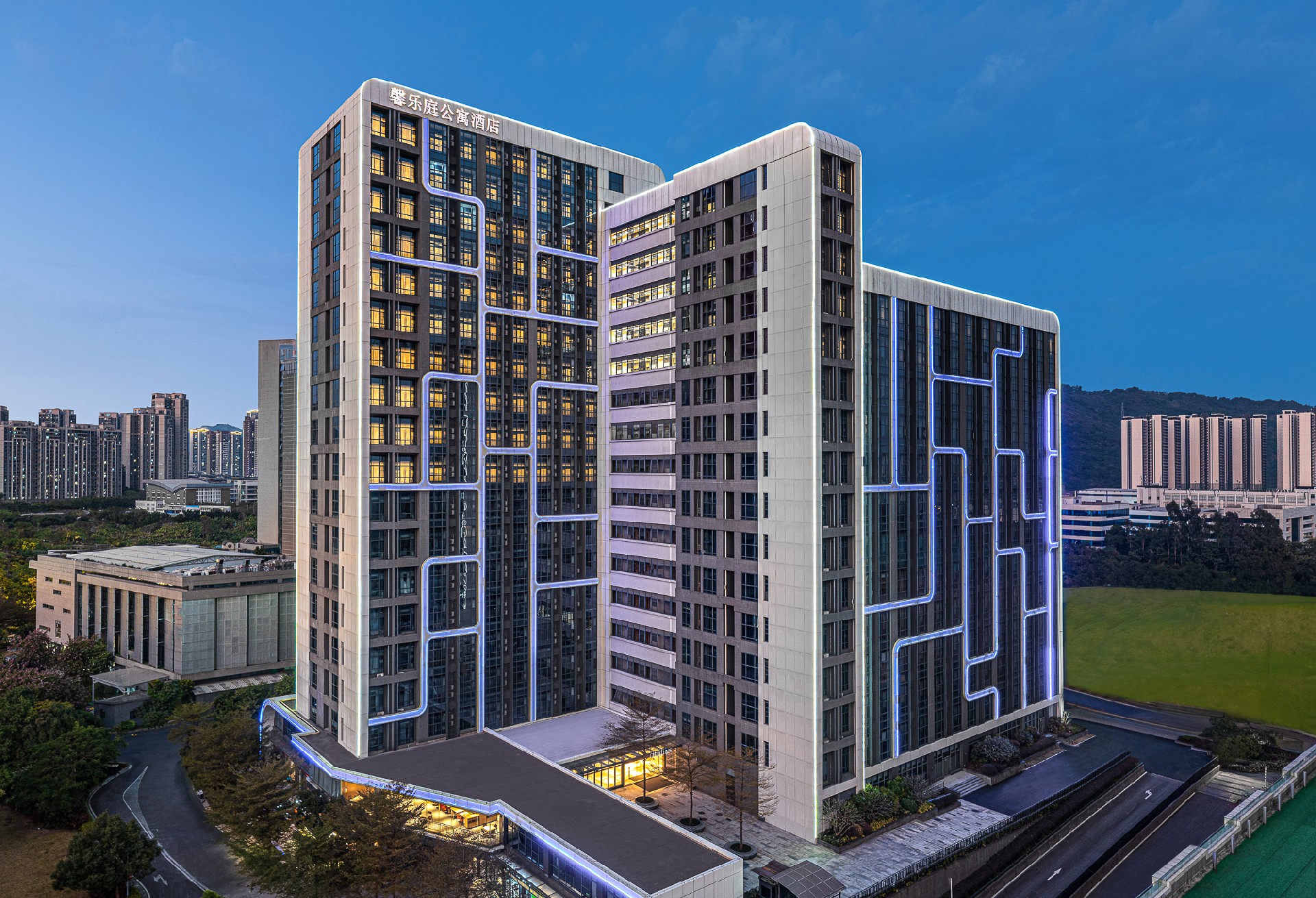 广州馨乐庭中国尊龙官方网站公寓酒店外立面.jpg